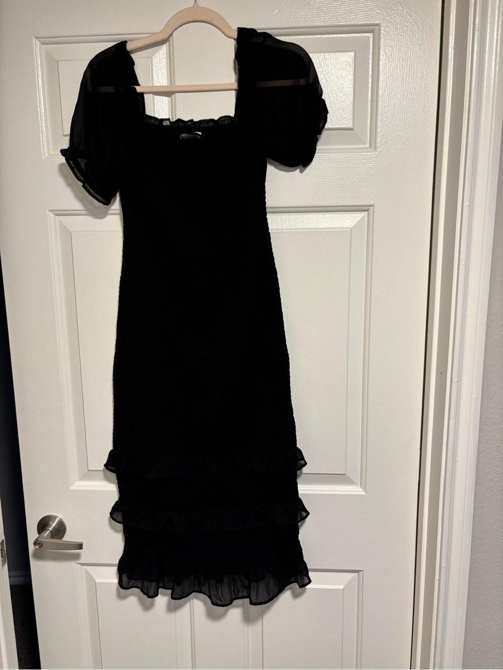 Abercrombie & Fitch Black Puff-Sleeve Ruffle Midi Dress